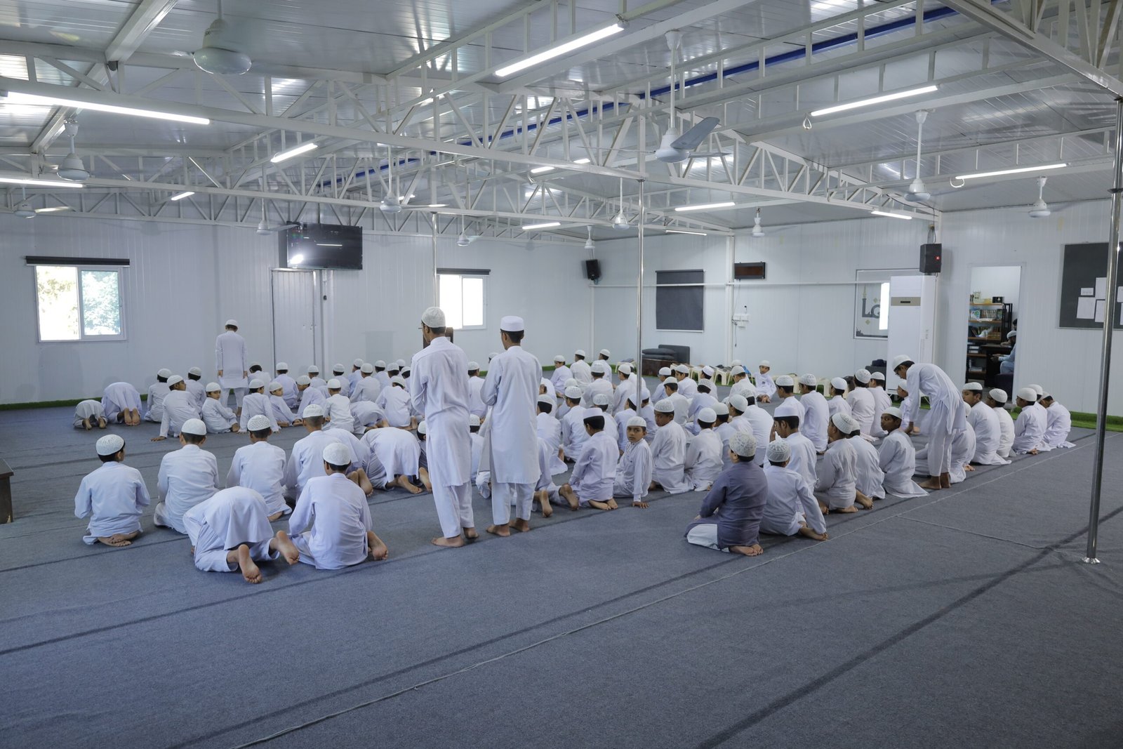 Praying salah